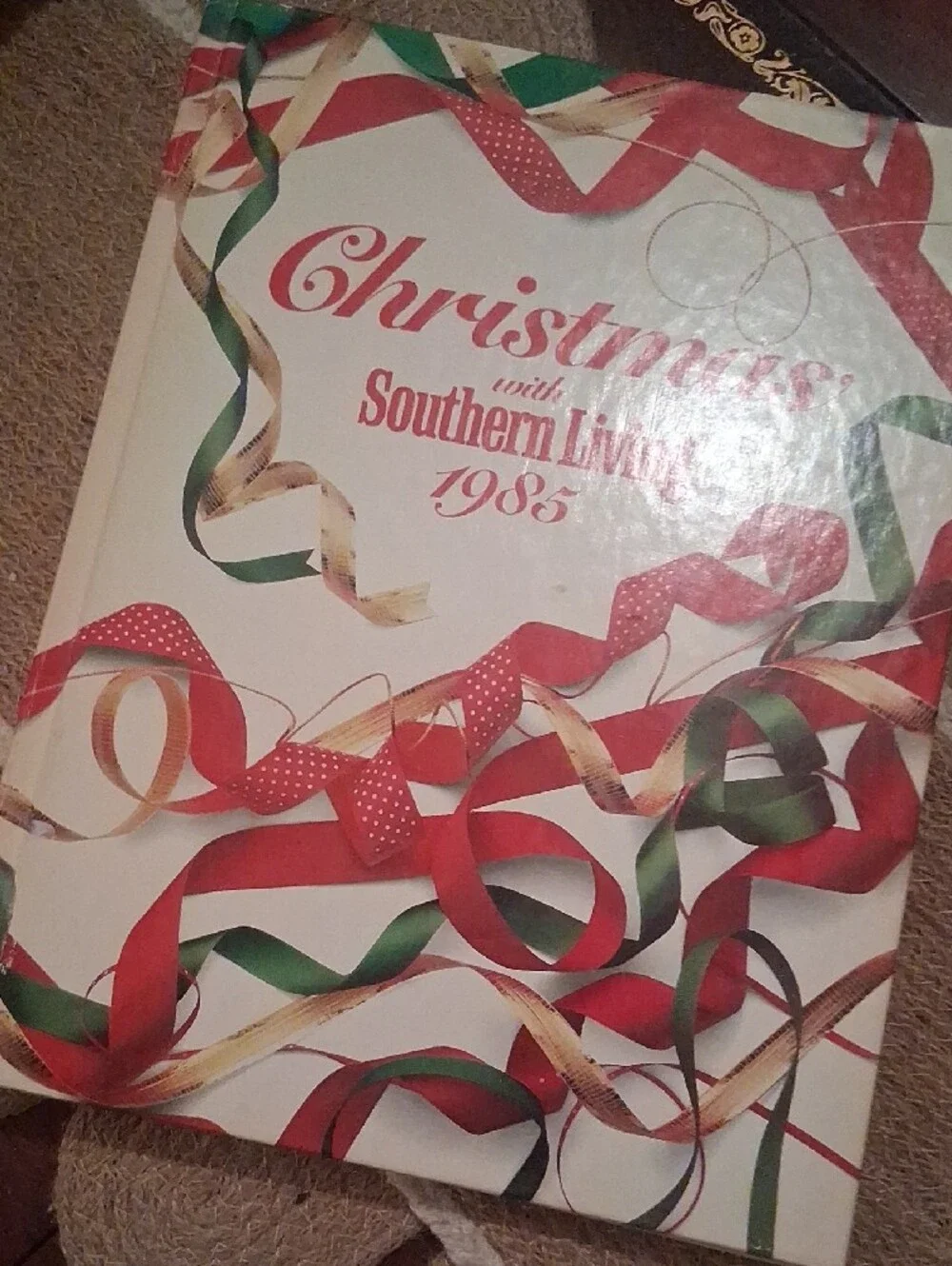 Southern Living Decorative Holiday Book Cover in Red, Green, White